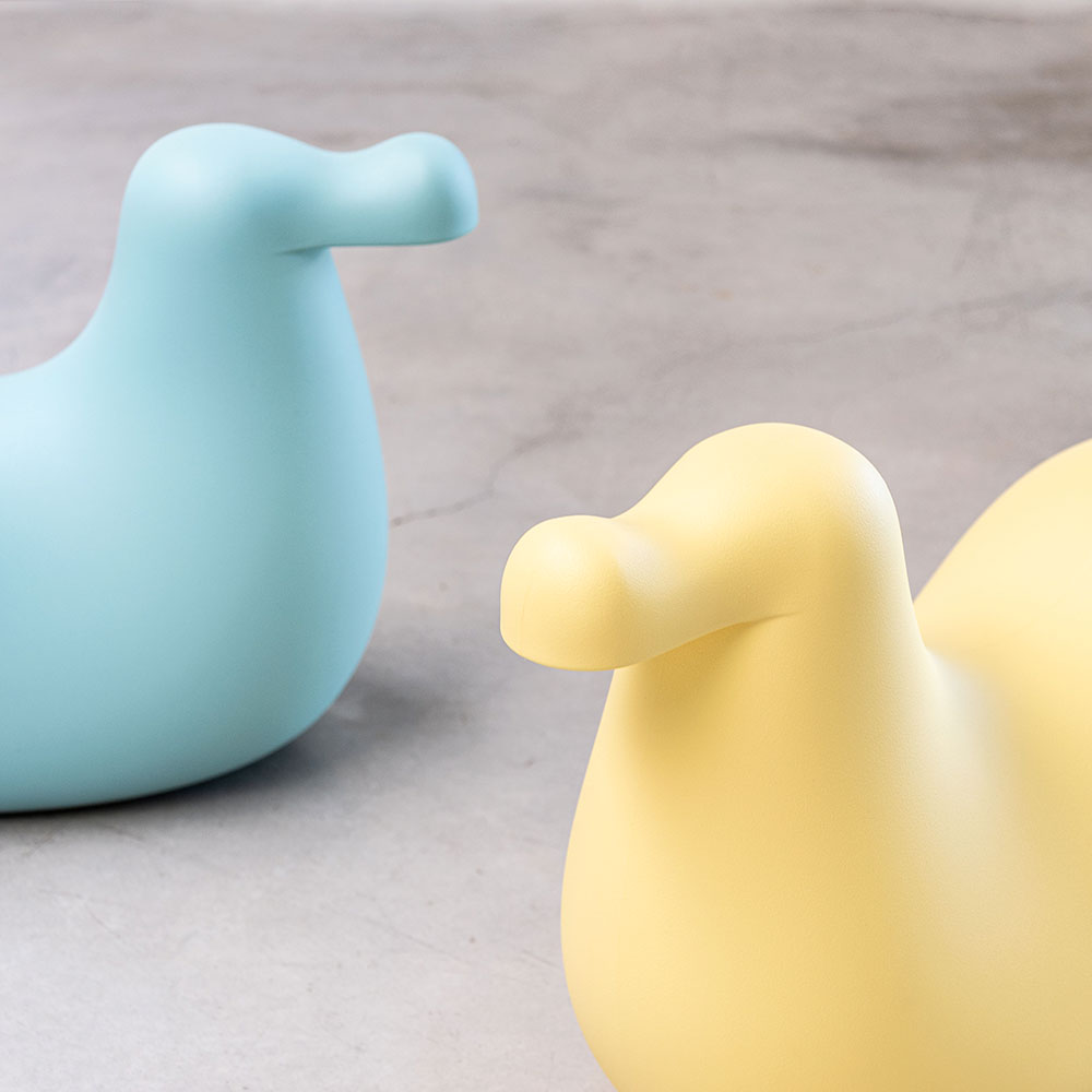 Magis_kids_dodo_rocking_bird_ambient_mono_MT180_turquoise_light_yellow_02_hr
