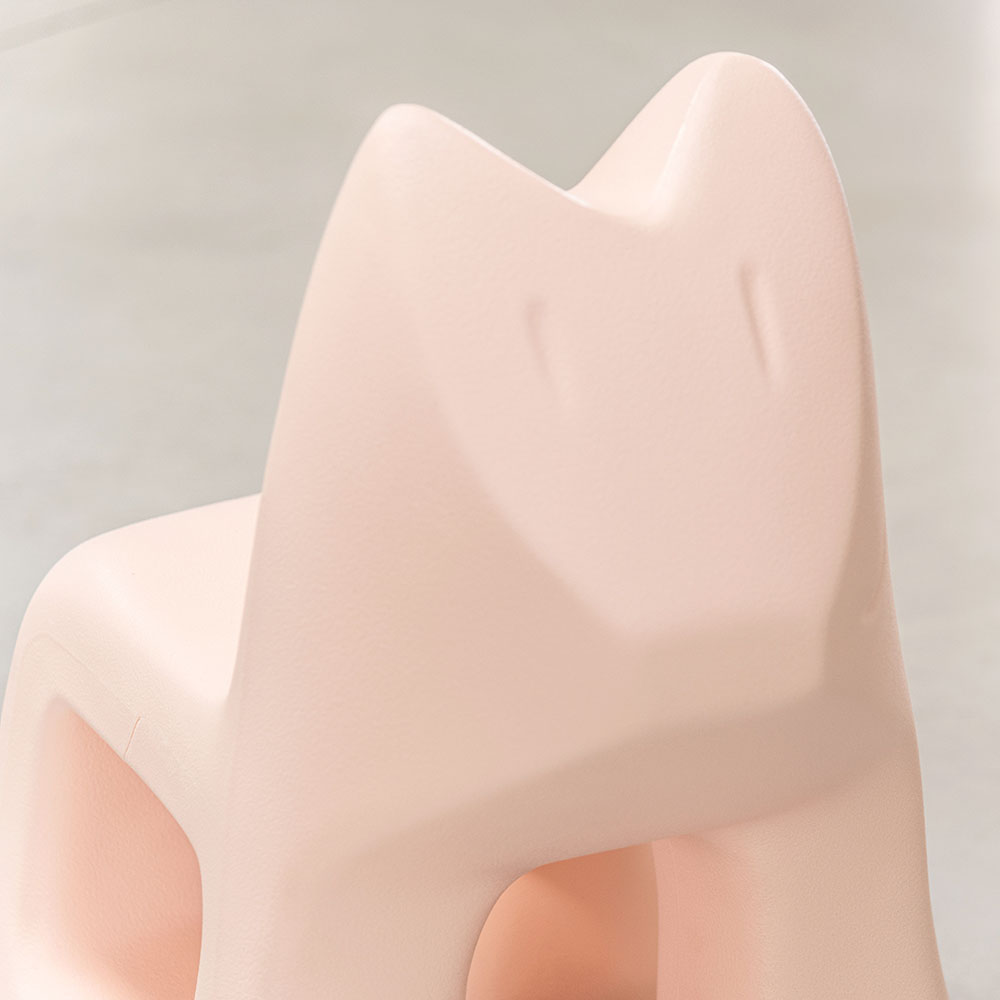 Magis_kids_julian_children_chair_ambient_detail_MT20_pink_01_hr